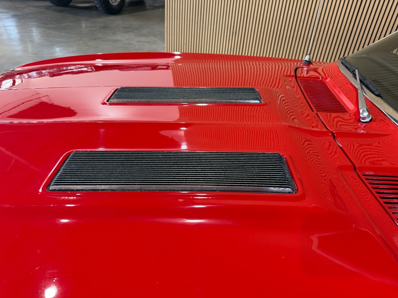 Chevrolet-Camaro-1967-Classic-Car-25