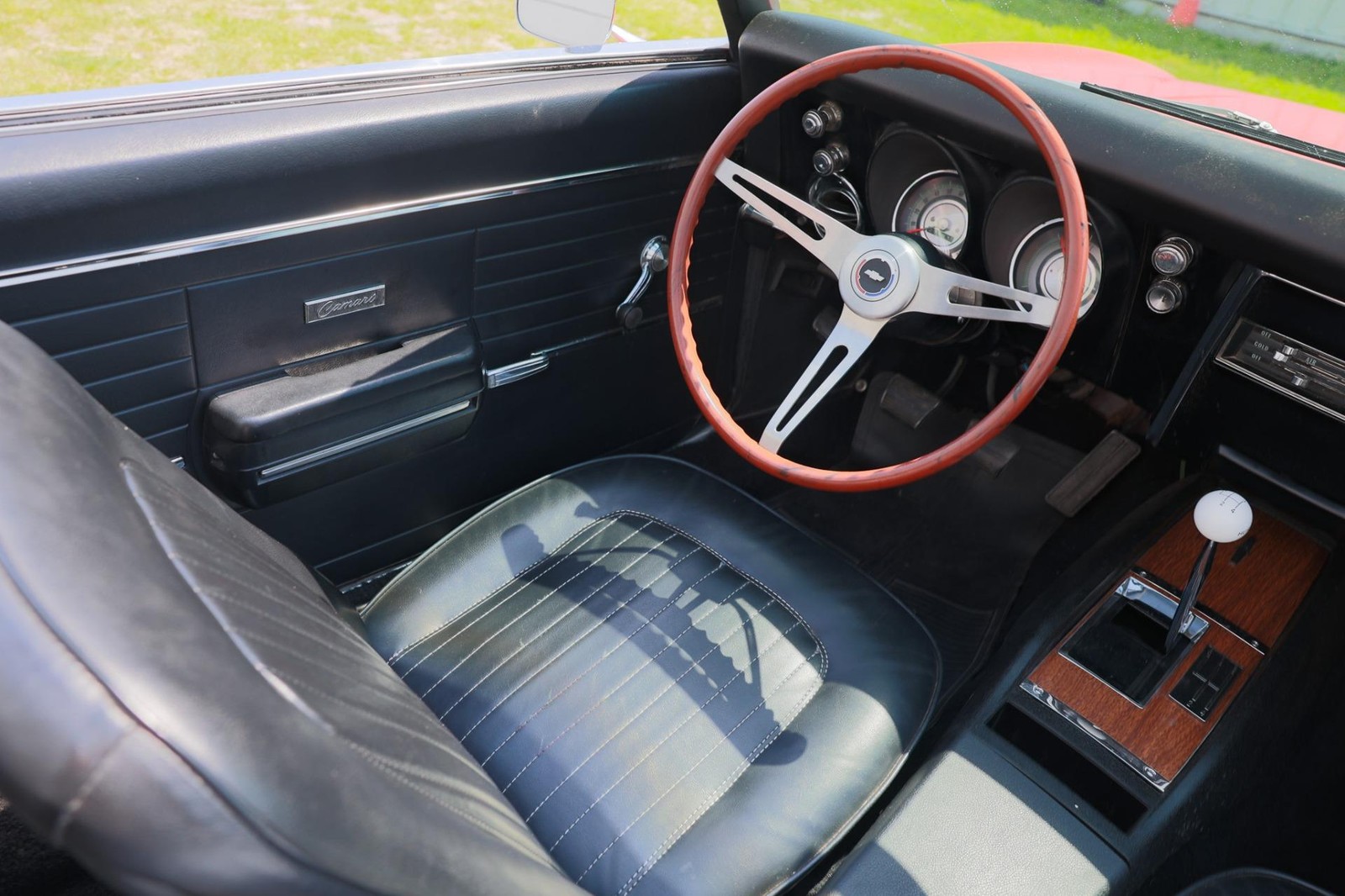 Chevrolet-Camaro-1968-2-Door-20