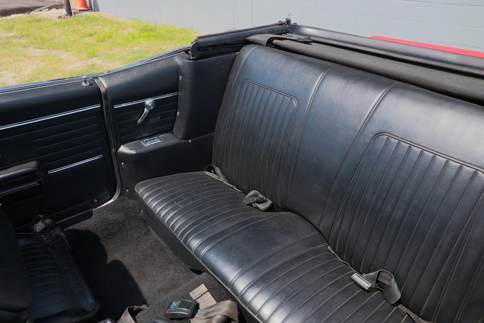 Chevrolet-Camaro-1968-2-Door-22