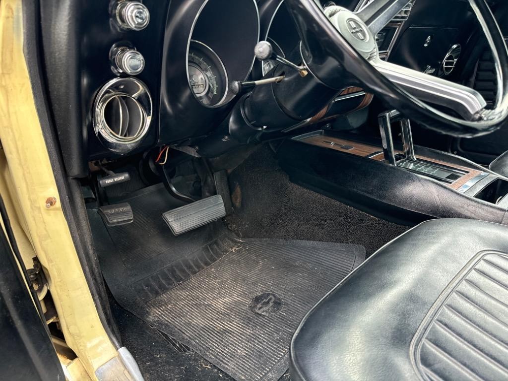 Chevrolet-Camaro-1968-24