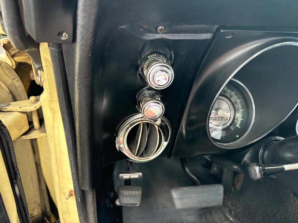 Chevrolet-Camaro-1968-38