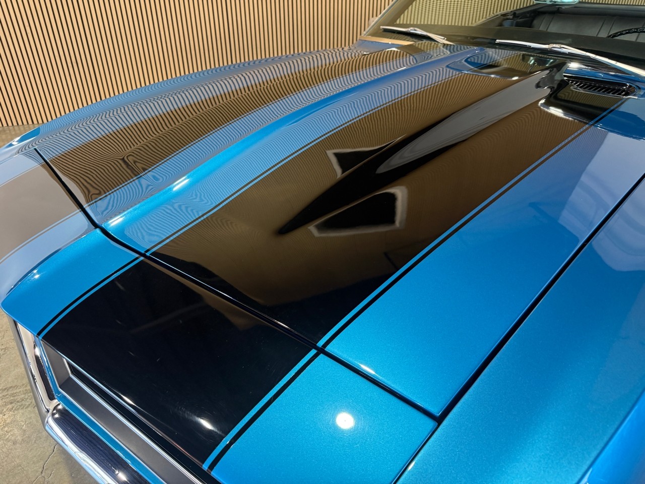 Chevrolet-Camaro-1968-Classic-Car-12