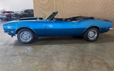 Chevrolet-Camaro-1968-Classic-Car-2