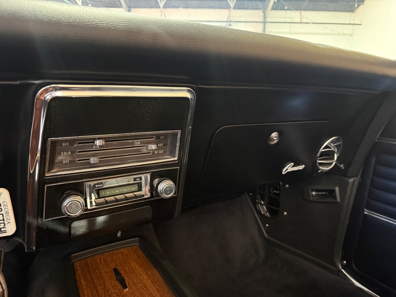 Chevrolet-Camaro-1968-Classic-Car-25