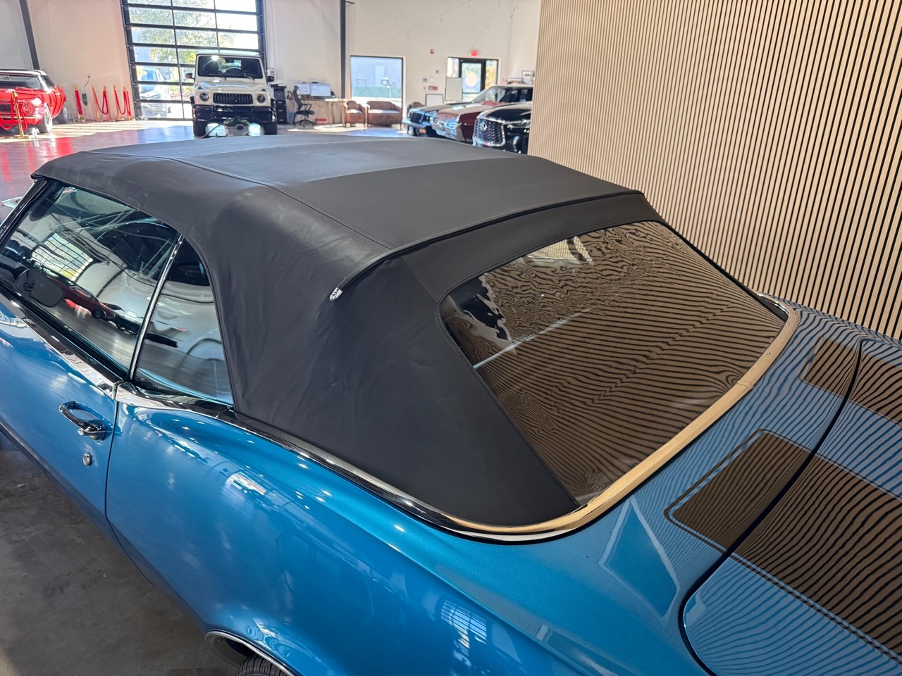 Chevrolet-Camaro-1968-Classic-Car-34