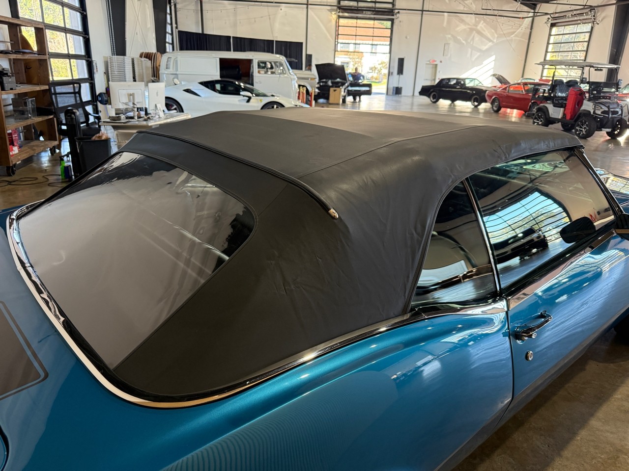 Chevrolet-Camaro-1968-Classic-Car-38