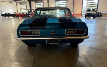 Chevrolet-Camaro-1968-Classic-Car-39