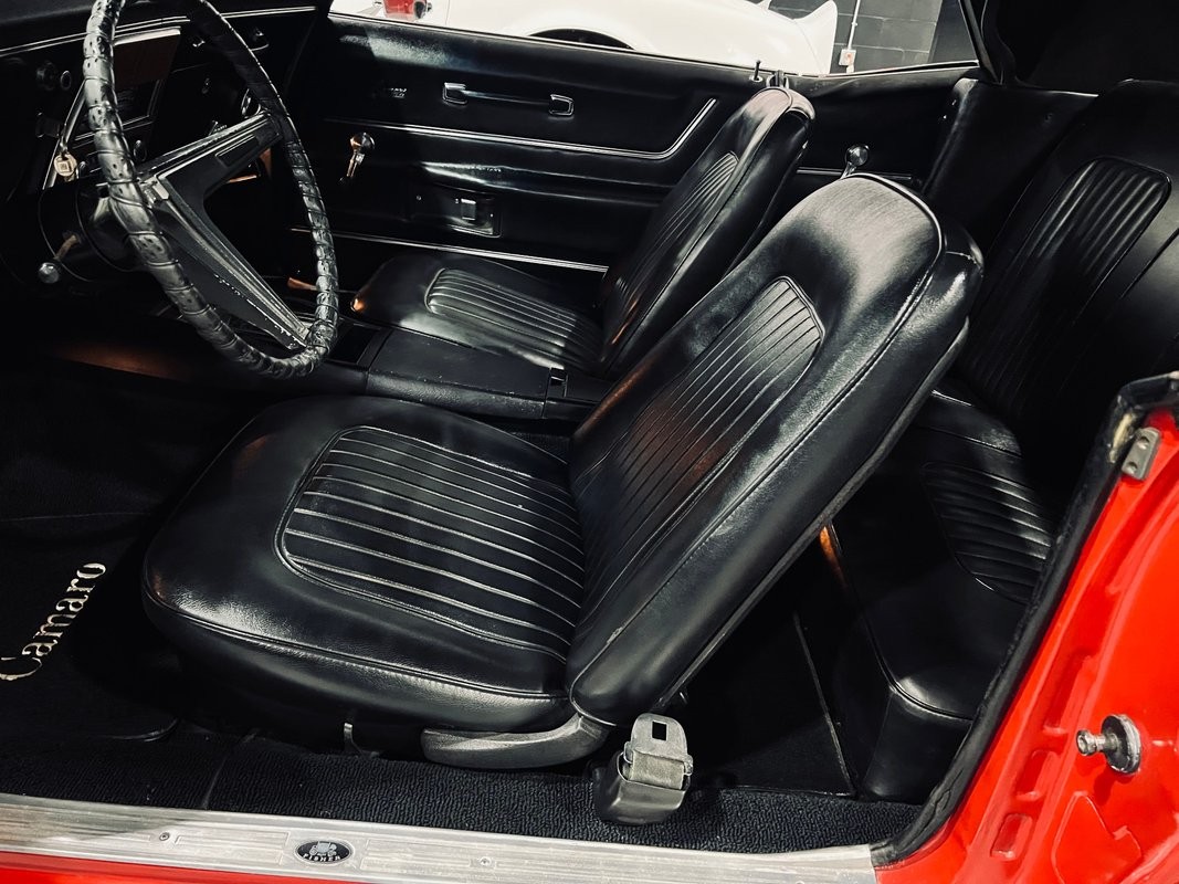 Chevrolet-Camaro-1968-Convertible-13