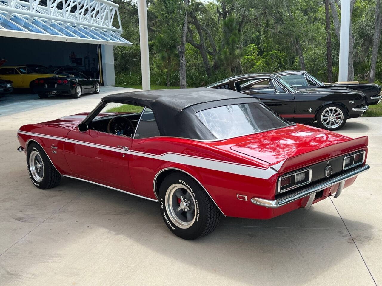 Chevrolet-Camaro-1968-Convertible-4