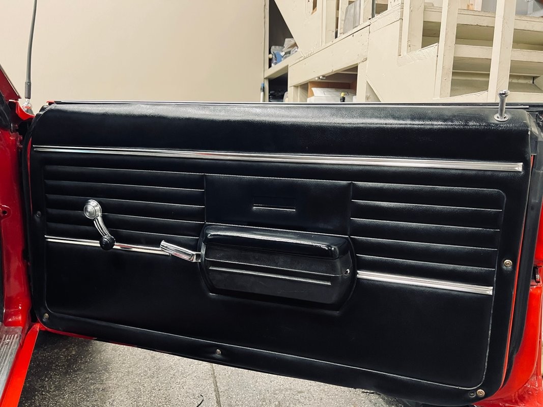 Chevrolet-Camaro-1968-Coupe-15