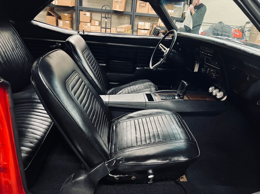 Chevrolet-Camaro-1968-Coupe-16