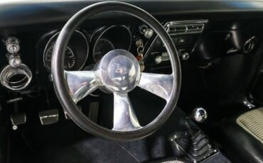 Chevrolet-Camaro-1968-Coupe-17