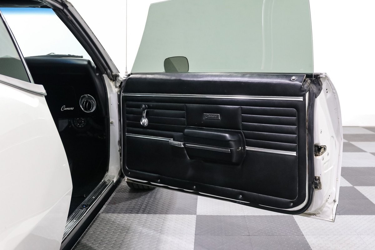 Chevrolet-Camaro-1968-Coupe-20