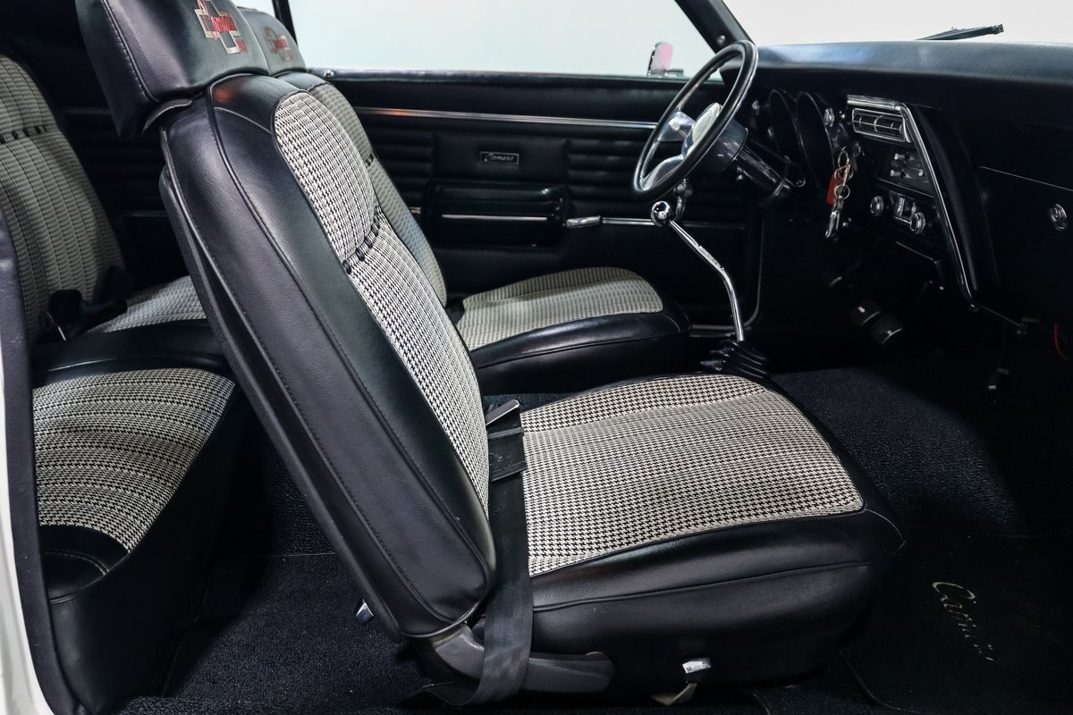 Chevrolet-Camaro-1968-Coupe-21