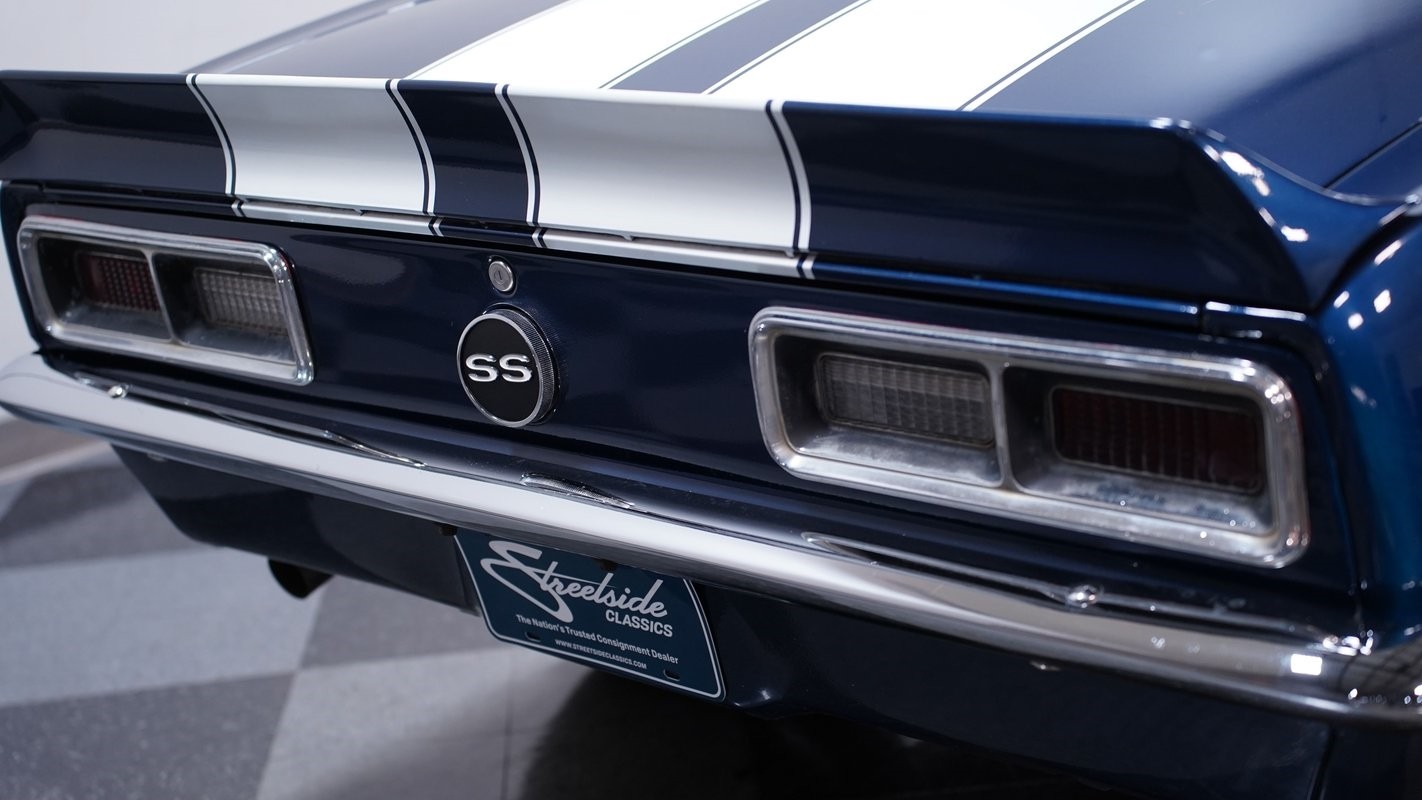 Chevrolet-Camaro-1968-Coupe-24