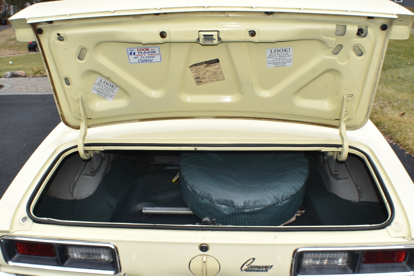 Chevrolet-Camaro-1968-Coupe-27