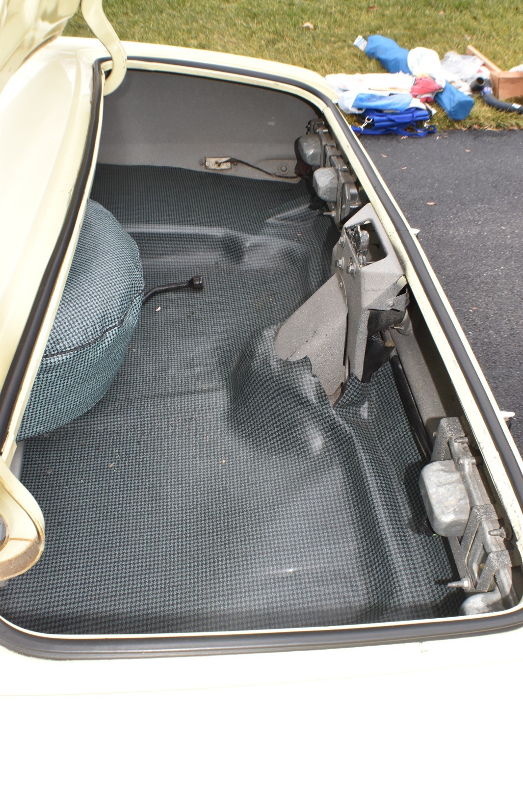 Chevrolet-Camaro-1968-Coupe-30