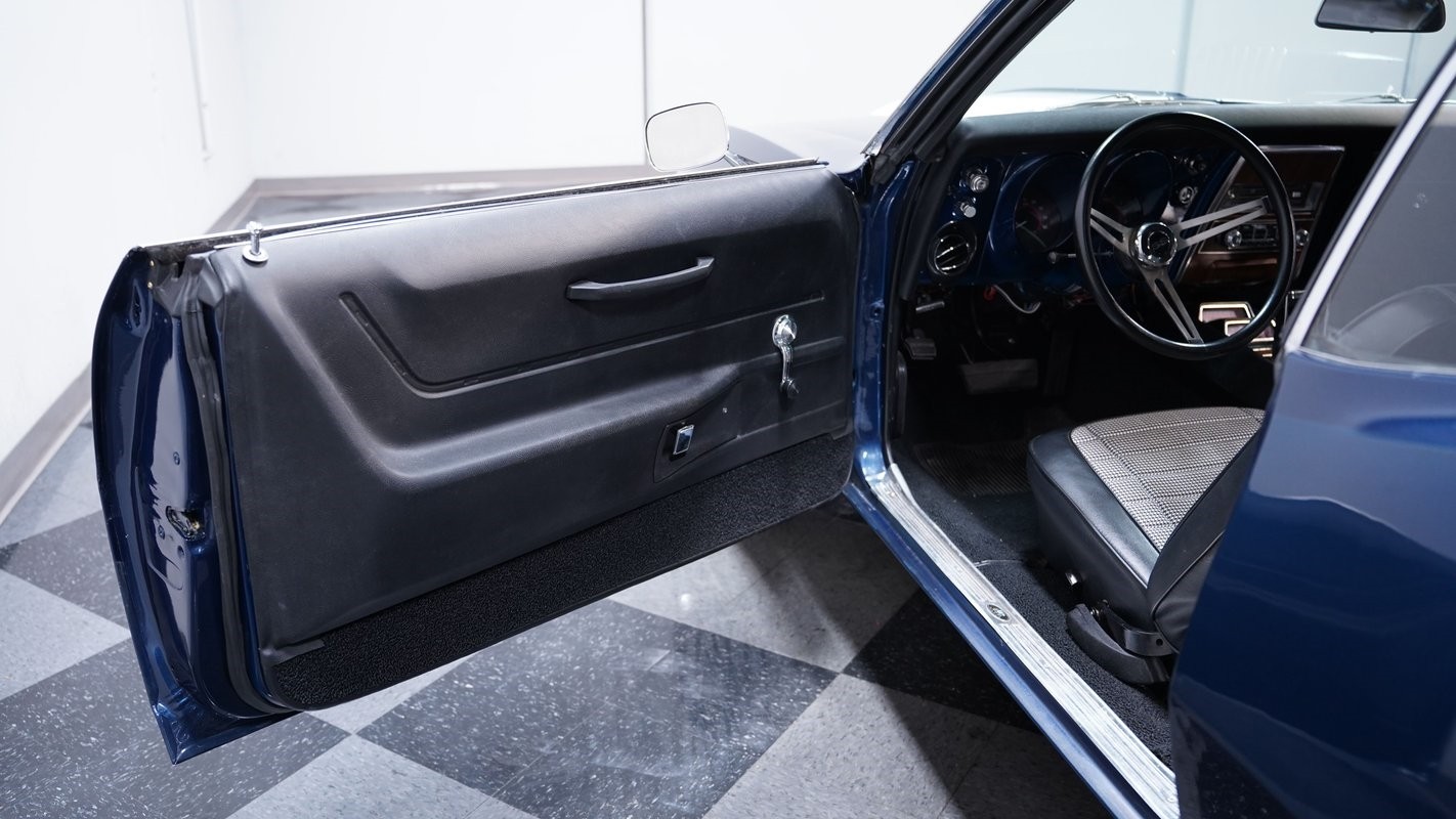 Chevrolet-Camaro-1968-Coupe-32