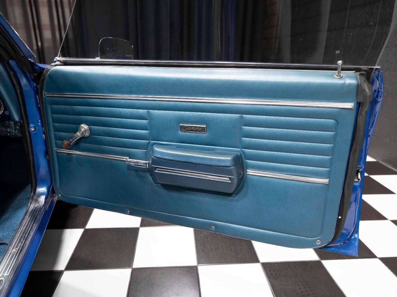 Chevrolet-Camaro-1968-Coupe-32