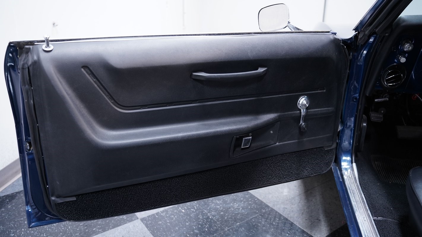 Chevrolet-Camaro-1968-Coupe-33