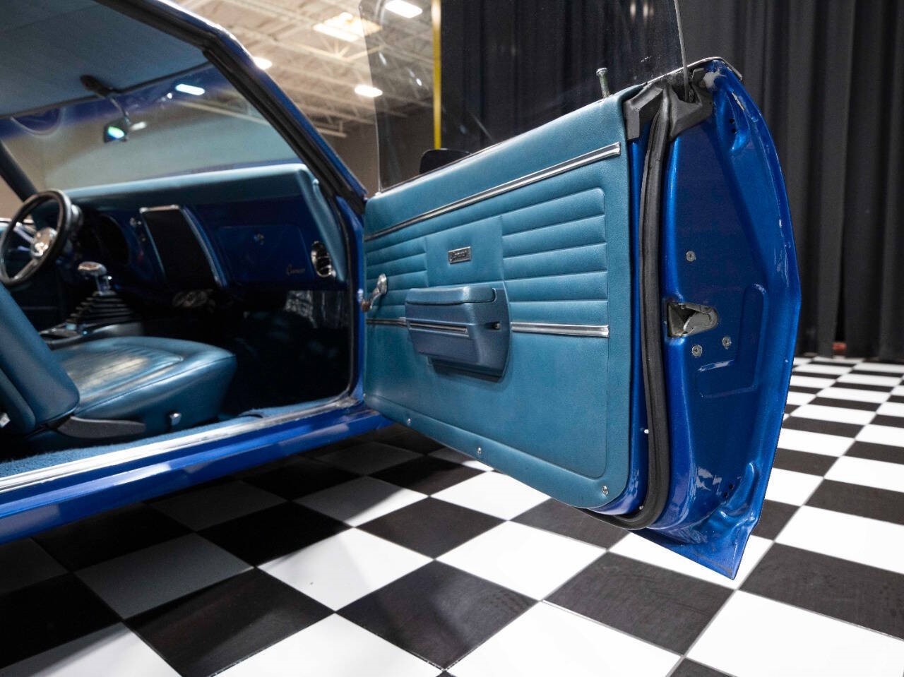 Chevrolet-Camaro-1968-Coupe-33