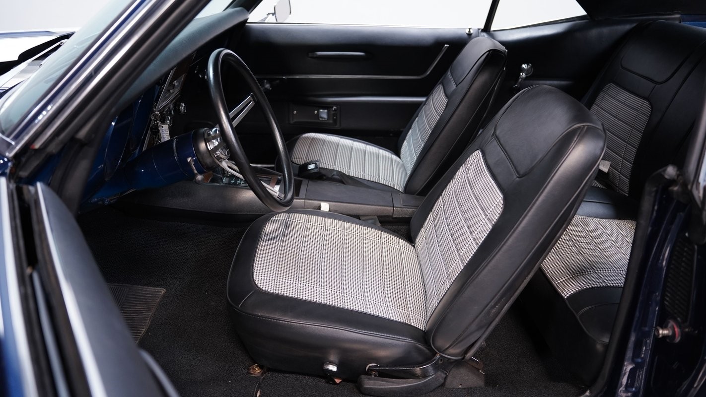 Chevrolet-Camaro-1968-Coupe-34