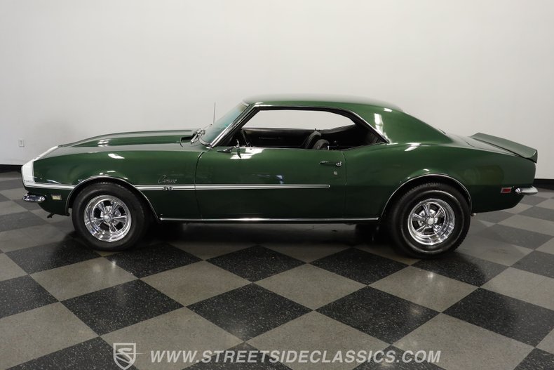 Chevrolet-Camaro-1968-Dark-Green-Metallic-Black-1