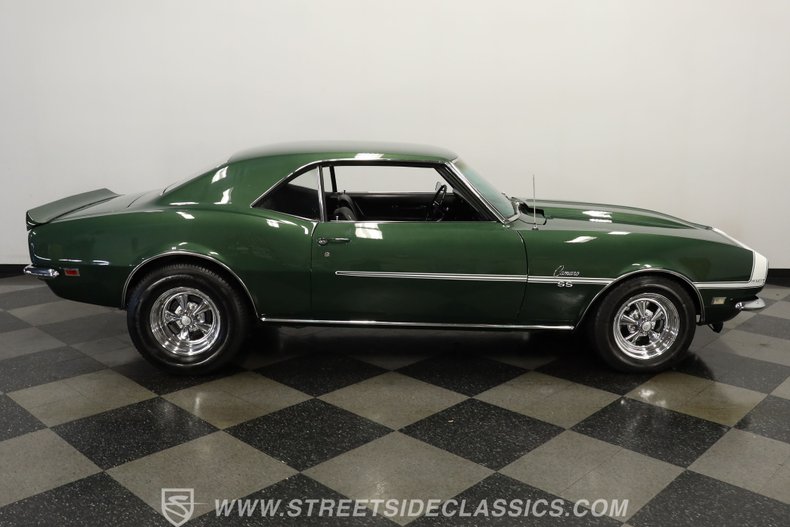 Chevrolet-Camaro-1968-Dark-Green-Metallic-Black-23