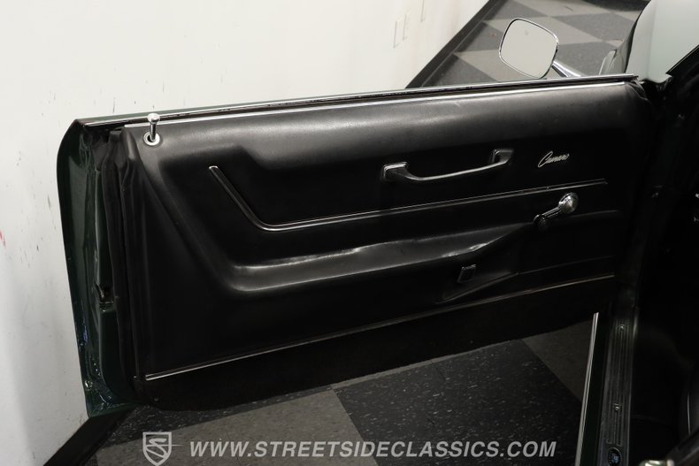 Chevrolet-Camaro-1968-Dark-Green-Metallic-Black-35