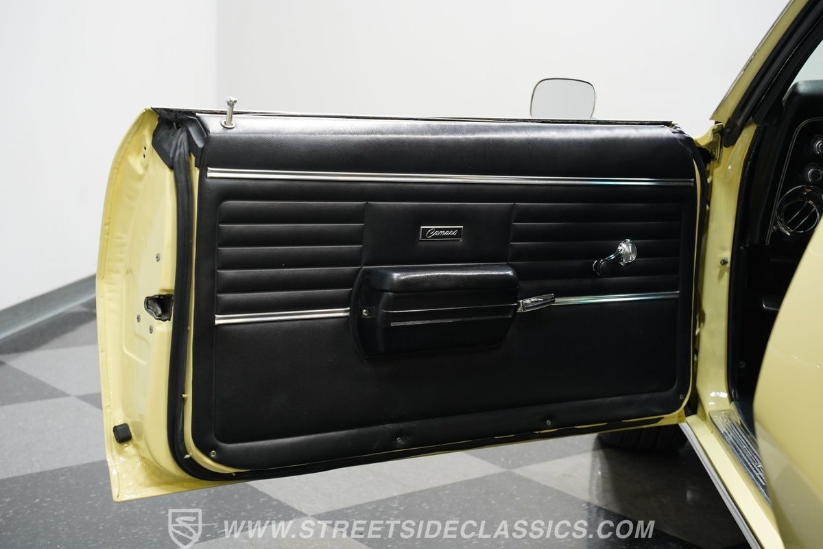 Chevrolet-Camaro-1968-Hardtop-36