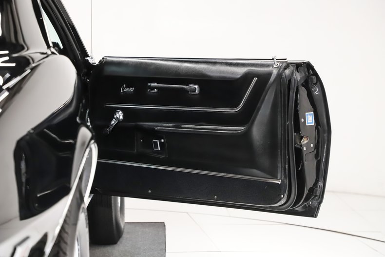 Chevrolet-Camaro-1968-Tuxedo-Black-Black-35