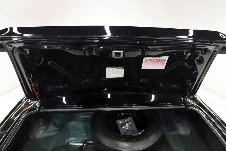 Chevrolet-Camaro-1968-Tuxedo-Black-Black-44