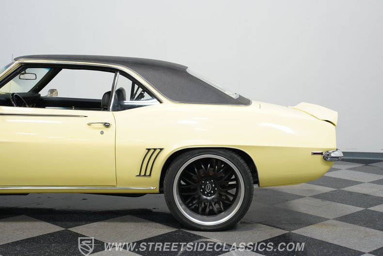 Chevrolet-Camaro-1969-Butternut-Yellow-Black-28
