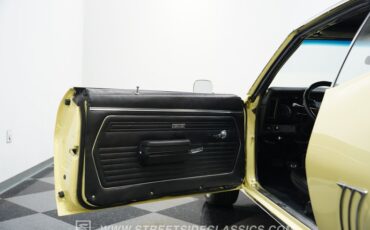 Chevrolet-Camaro-1969-Butternut-Yellow-Black-37