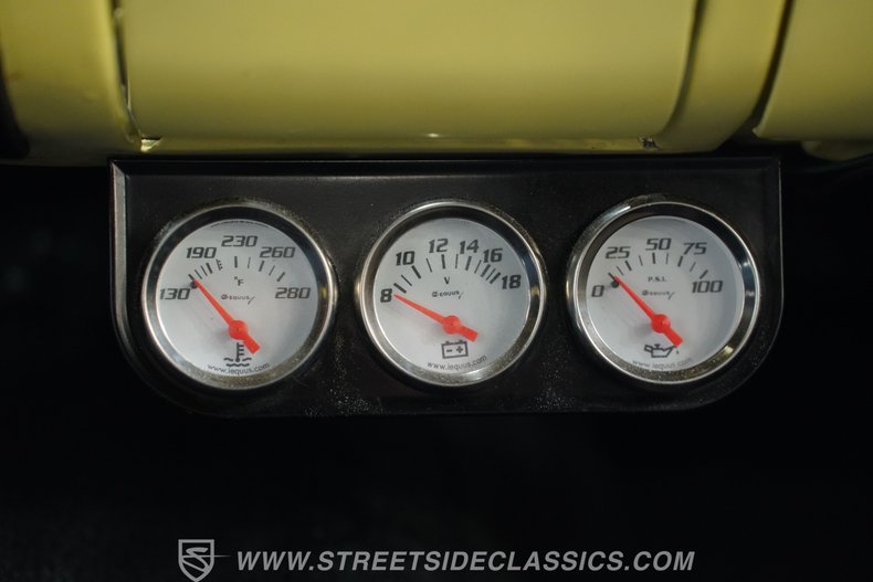 Chevrolet-Camaro-1969-Butternut-Yellow-Black-42