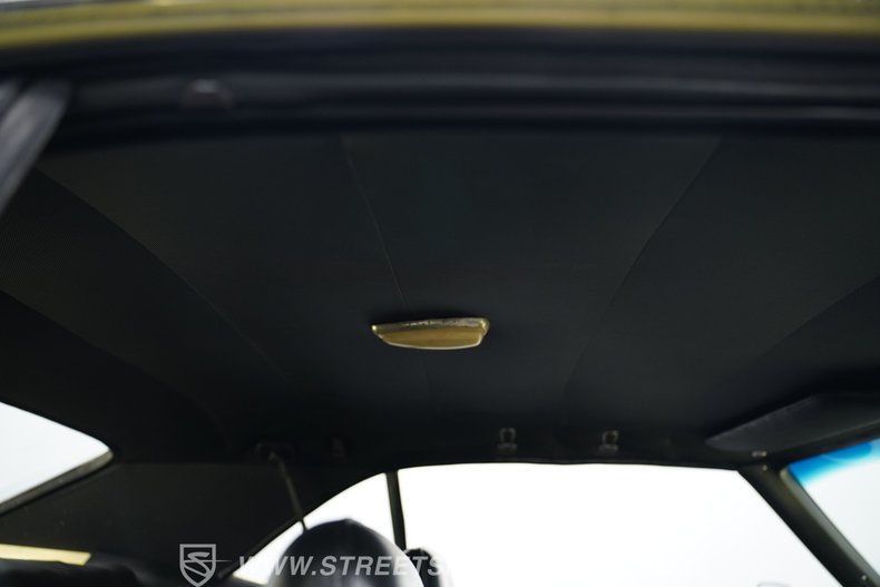 Chevrolet-Camaro-1969-Butternut-Yellow-Black-47