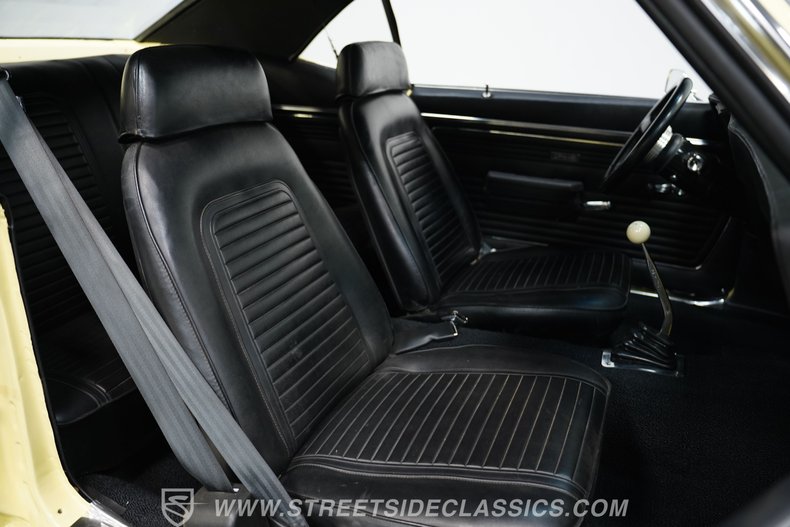 Chevrolet-Camaro-1969-Butternut-Yellow-Black-7