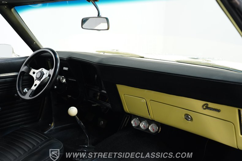 Chevrolet-Camaro-1969-Butternut-Yellow-Black-9