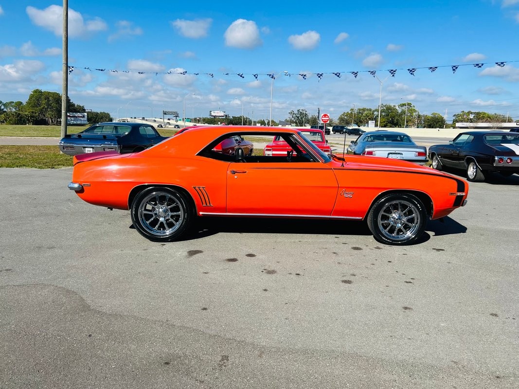 Chevrolet-Camaro-1969-Coupe-1