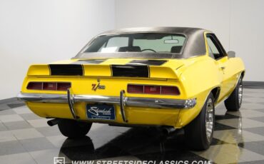 Chevrolet-Camaro-1969-Coupe-11
