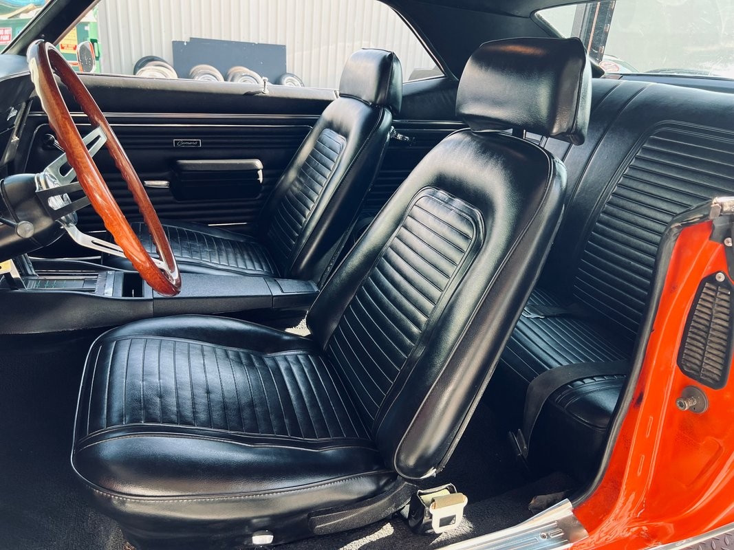 Chevrolet-Camaro-1969-Coupe-13