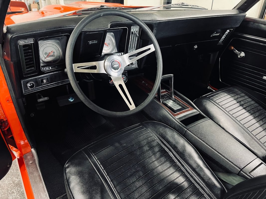 Chevrolet-Camaro-1969-Coupe-13