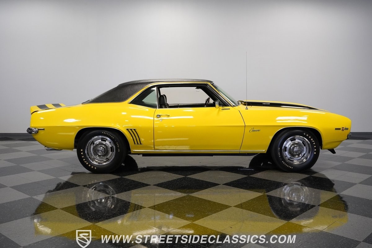 Chevrolet-Camaro-1969-Coupe-14