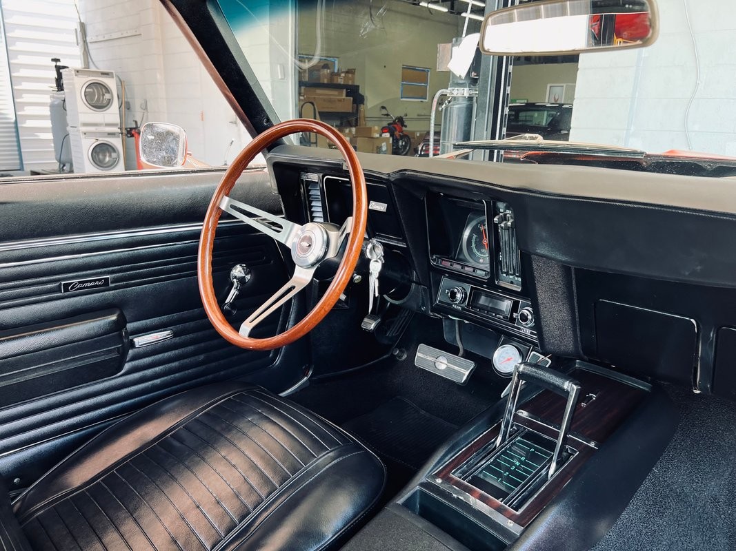 Chevrolet-Camaro-1969-Coupe-15