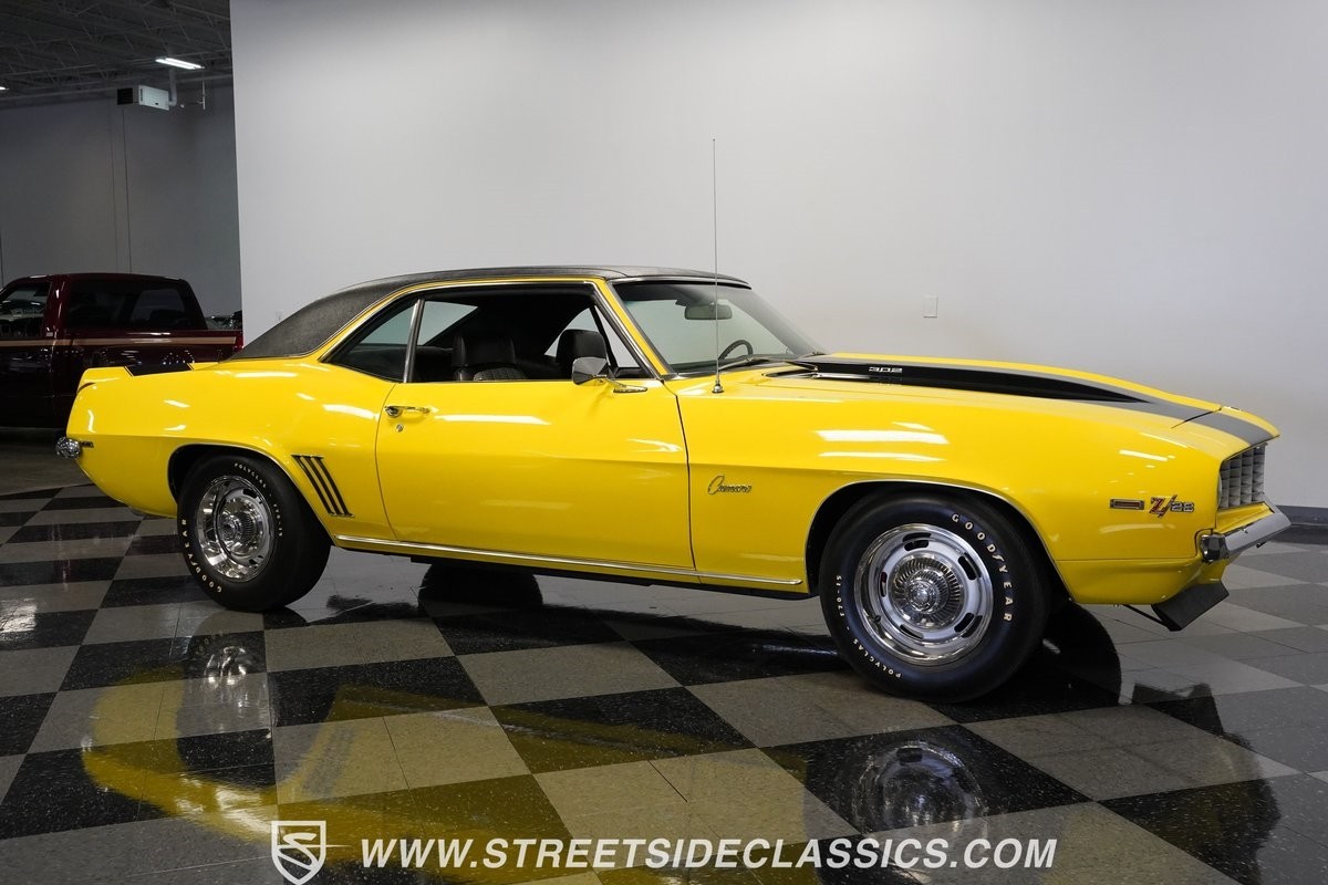 Chevrolet-Camaro-1969-Coupe-15