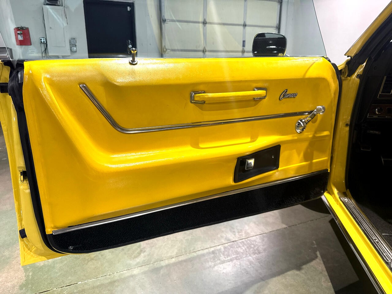 Chevrolet-Camaro-1969-Coupe-16