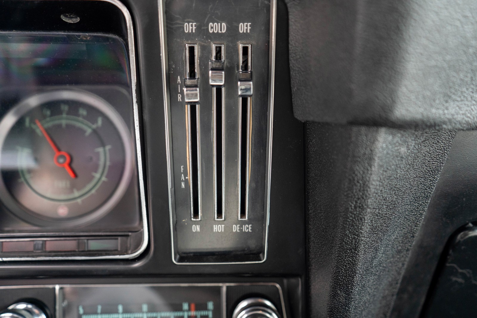 Chevrolet-Camaro-1969-Coupe-19