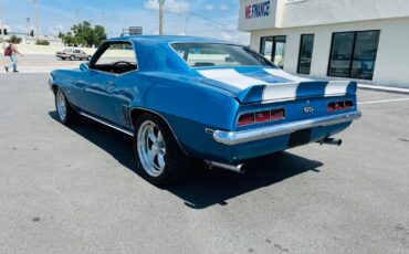 Chevrolet-Camaro-1969-Coupe-2