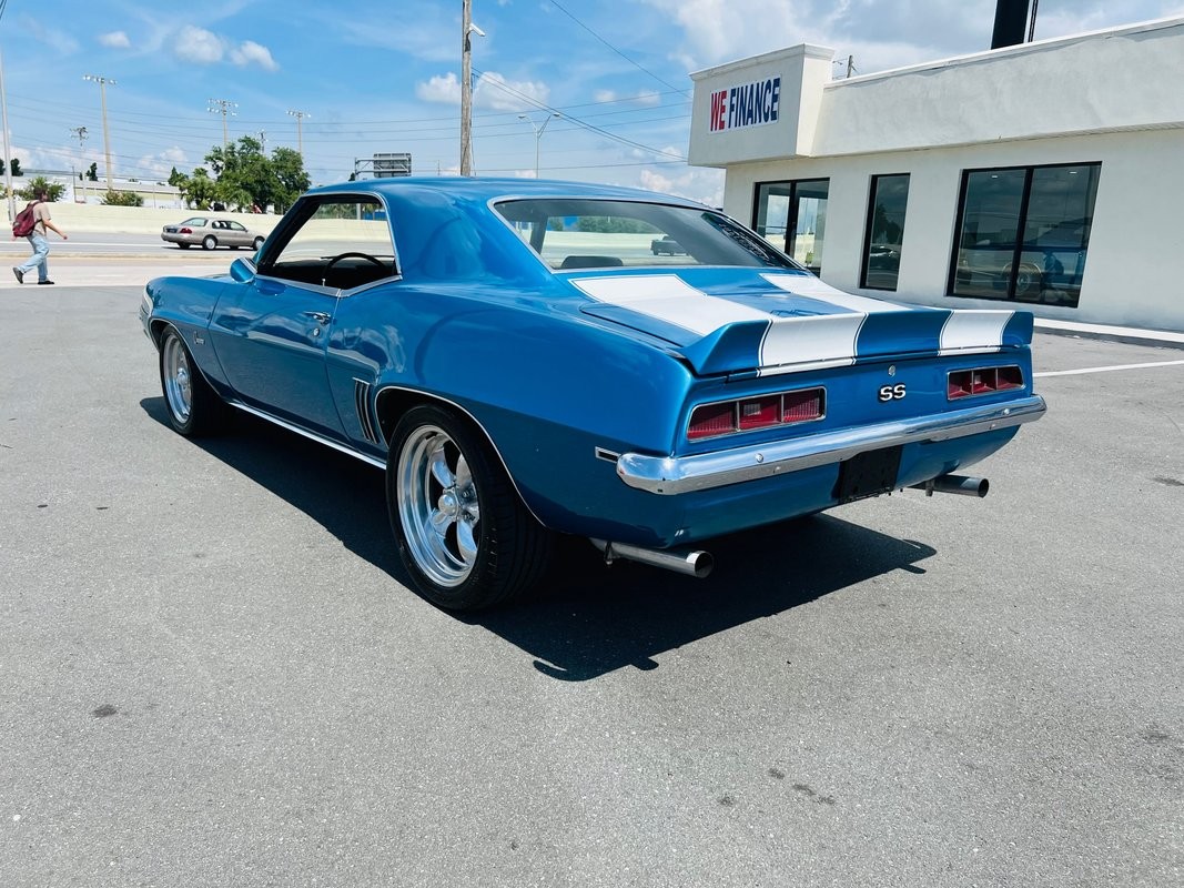 Chevrolet-Camaro-1969-Coupe-2