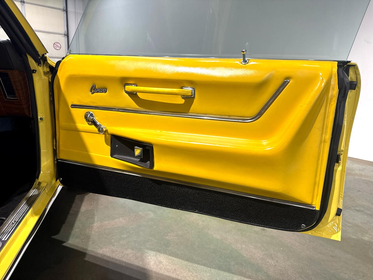 Chevrolet-Camaro-1969-Coupe-25